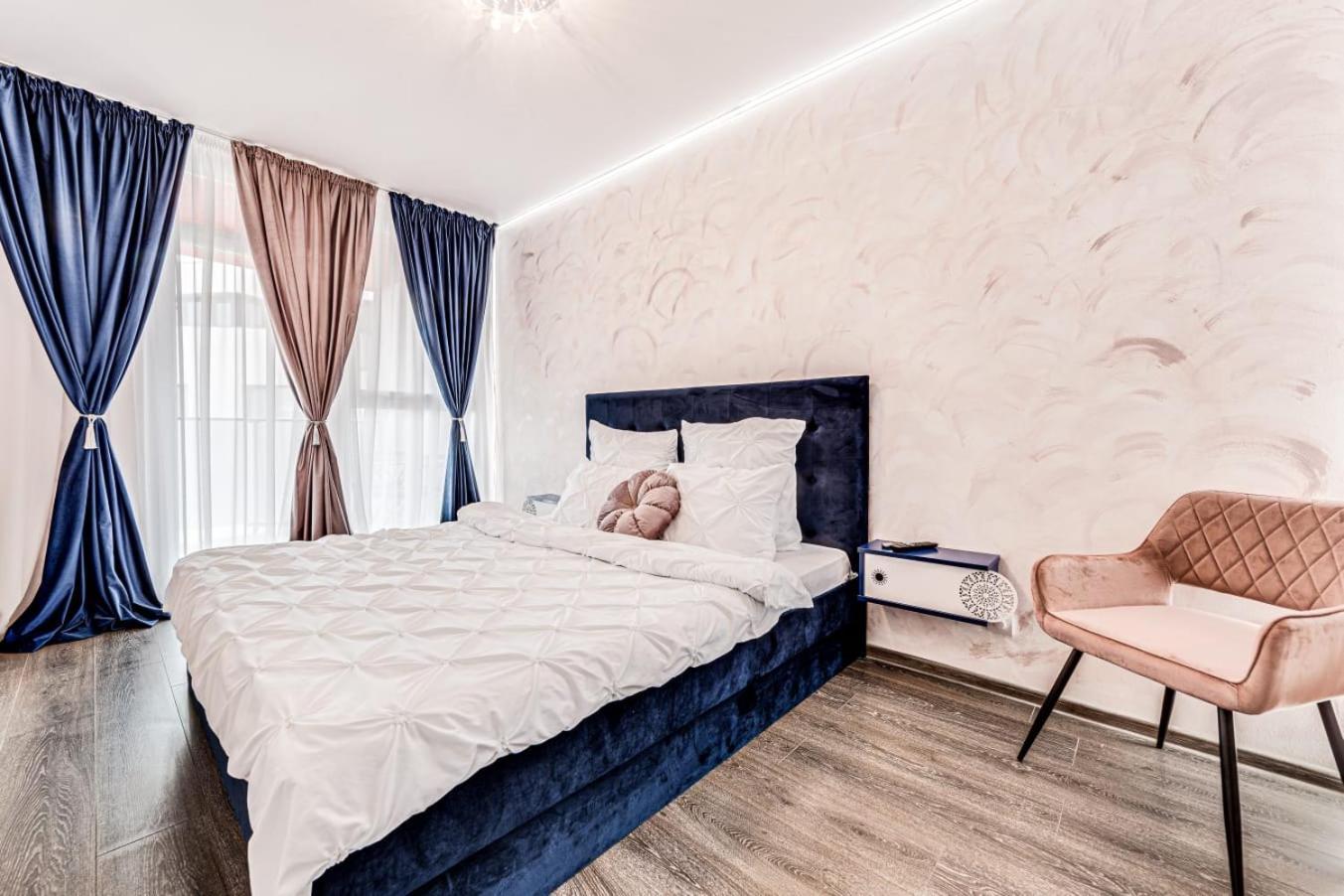 Ari Rose Apartment With Cozy Balcony Arad Exterior photo