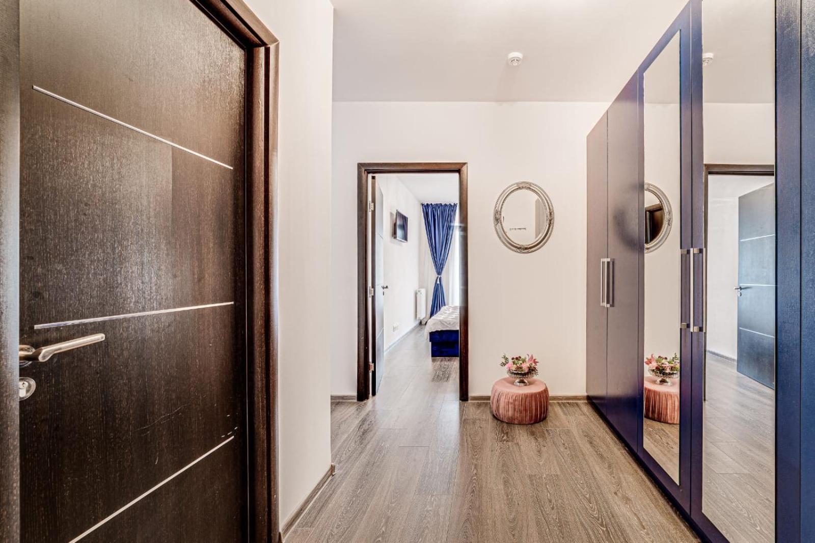 Ari Rose Apartment With Cozy Balcony Arad Exterior photo