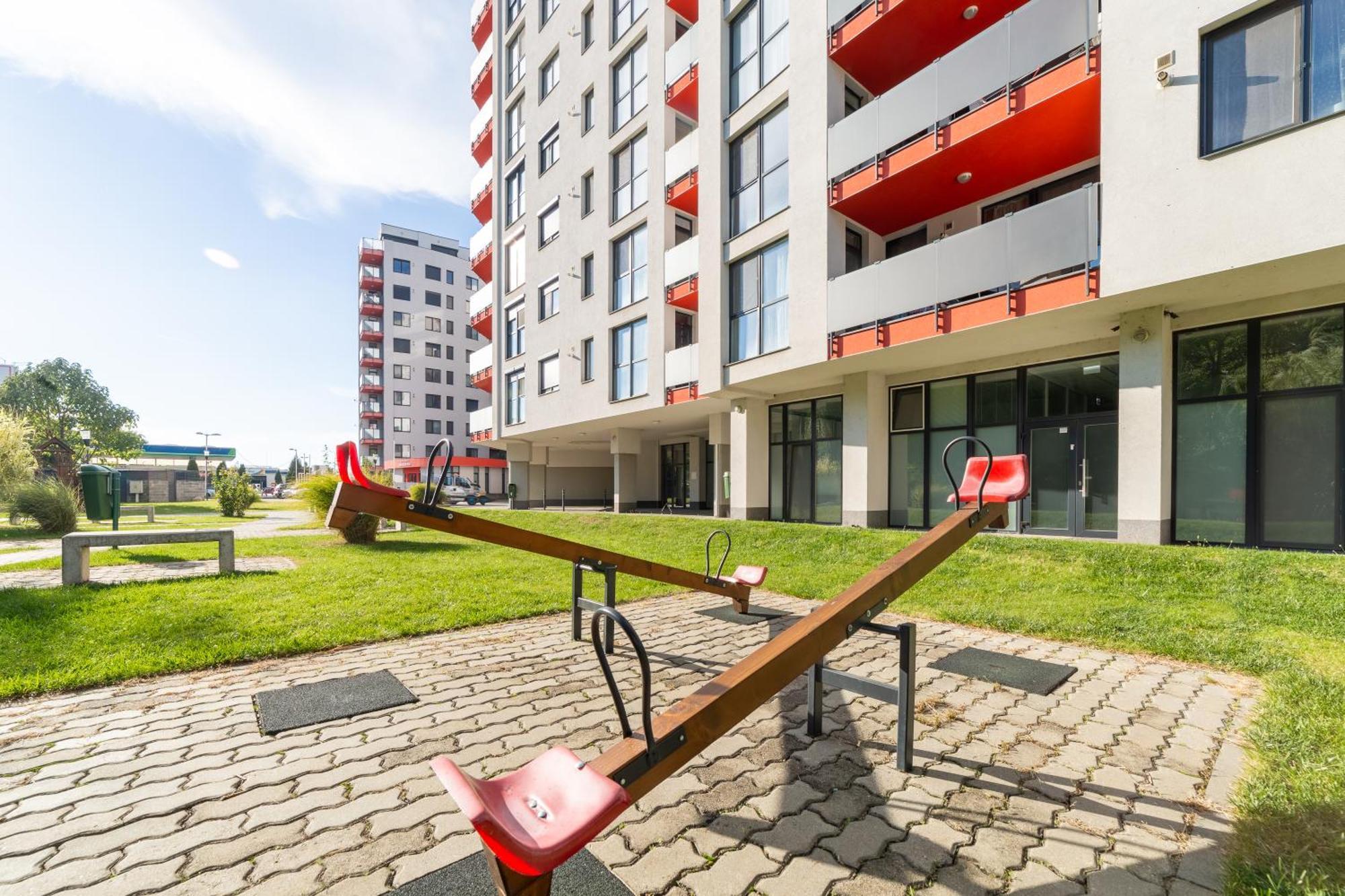 Ari Rose Apartment With Cozy Balcony Arad Exterior photo
